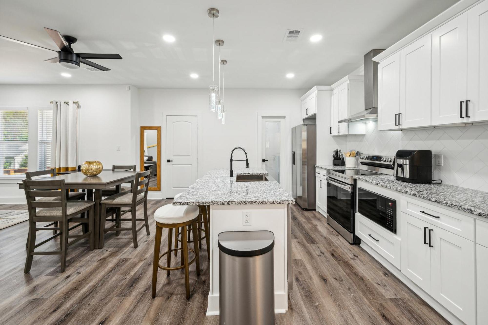 Centrally Located Home In Atlanta-10 Mins From Ga Aquarium, Mercedes Benz Stadium, & Much More Ngoại thất bức ảnh